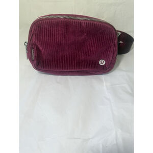 Lululemon Everywhere Belt Bag Corduroy